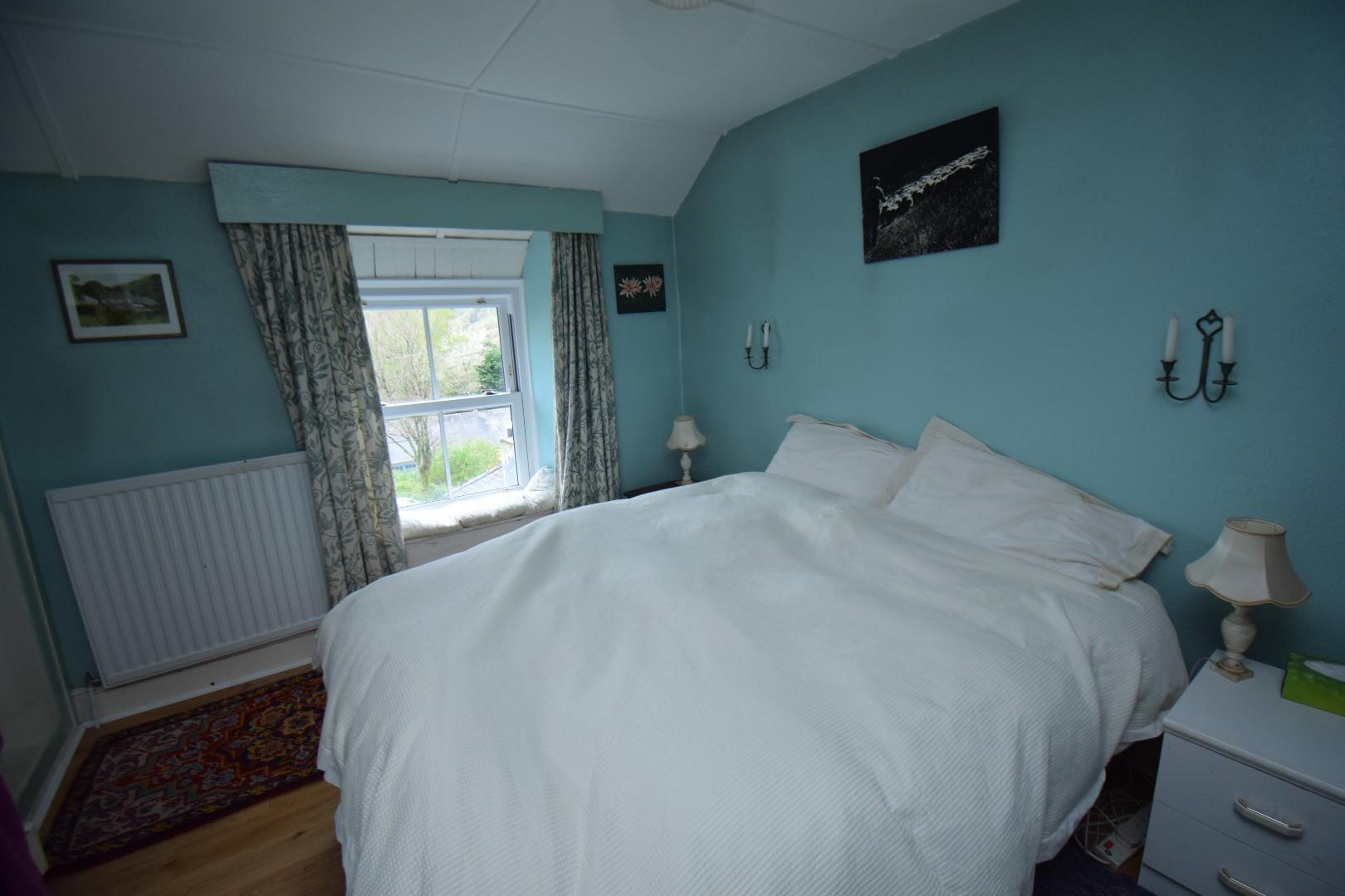 Bedroom 2.JPG